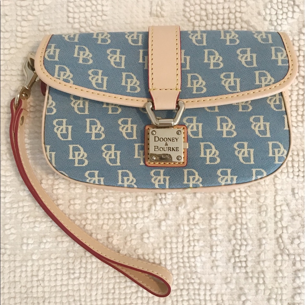 Dooney & Bourke Wristlet